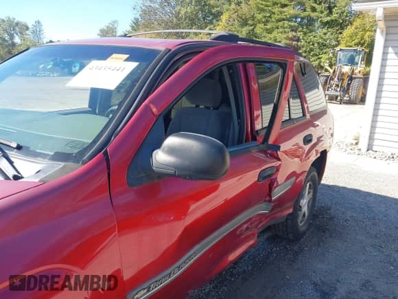2002 Chevrolet TrailBlazer LS with VIN 1GNDT13S822523955, listed as a IAAI auction lot 43435441 with 143,193 mi miles and . Bid and sale history available at DreamBid. Image 18.