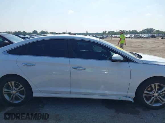 2018 Hyundai Sonata SEL with VIN 5NPE34AF2JH621929, listed as a IAAI auction lot 42919018 with 109,771 mi miles and . Bid and sale history available at DreamBid. Image 13.