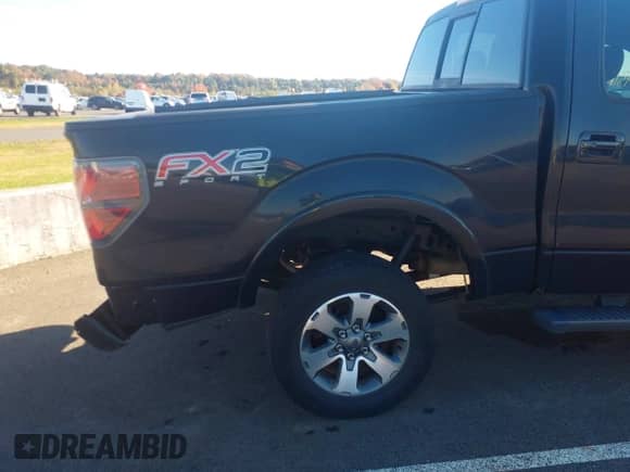 2012 Ford F-150 FX2 with VIN 1FTFW1CFXCKD89480, listed as a IAAI auction lot 43112992 with 174,503 mi miles and . Bid and sale history available at DreamBid. Image 18.