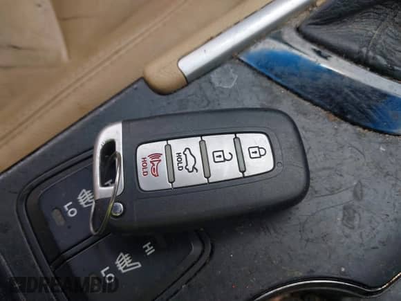 2012 Hyundai Sonata Limited с VIN 5NPEC4ACXCH312623, выставлен на аукционе IAAI как лот 42673986 с пробегом 270 655 миль миль и . История ставок и продаж доступна на DreamBid. Изображение 11.