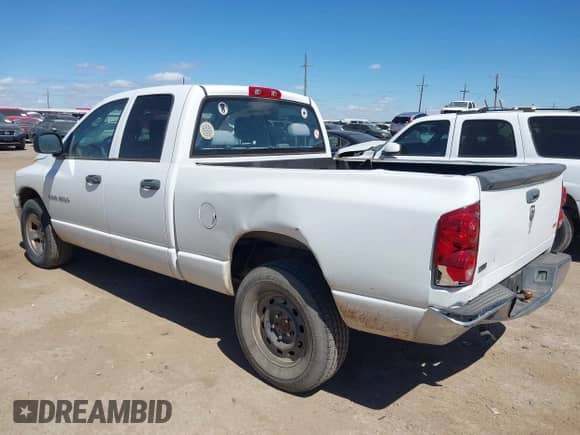2007 Dodge 1500 SLT z VIN 1D7HA18P07J601734, wystawiony jako IAAI lot #43289250 z przebiegiem 206 348 mil mil oraz . Historia ofert i sprzedaży dostępna na DreamBid. Obrazek 3.