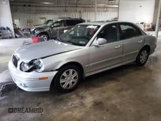 2002 Hyundai Sonata z VIN KMHWF25S62A652791, wystawiony jako Copart lot #66828225 z przebiegiem 109 411 mil mil oraz Szkoda całkowita • Salvage title. Historia ofert i sprzedaży dostępna na DreamBid. Obrazek 1.