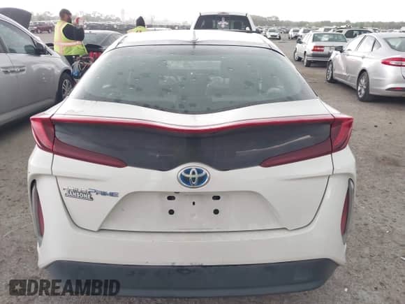 2018 Toyota Prius Plus z VIN JTDKARFP0J3084142, wystawiony jako IAAI lot #41936736 z przebiegiem 50 699 mil mil oraz . Historia ofert i sprzedaży dostępna na DreamBid. Obrazek 16.