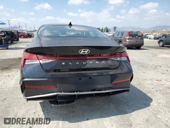 2025 Hyundai Elantra SEL Convenience z VIN KMHLS4DG6SU021304, wystawiony jako Copart lot #80667675 z przebiegiem 314 mil mil oraz Szkoda całkowita • Salvage title. Historia ofert i sprzedaży dostępna na DreamBid. Obrazek 6.