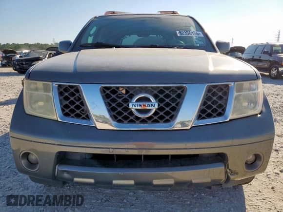 2007 Nissan Pathfinder S z VIN 5N1AR18U97C604058, wystawiony jako Copart lot #82356155 z przebiegiem 212 173 mil mil oraz Czysty tytuł • Clean title. Historia ofert i sprzedaży dostępna na DreamBid. Obrazek 5.