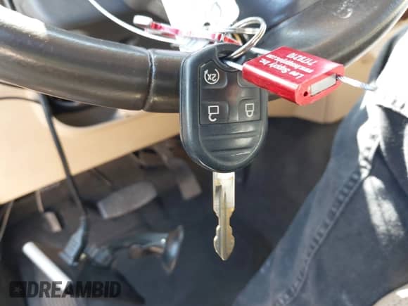 2015 Ford F-250 Lariat z VIN 1FT7W2BT4FEB04440, wystawiony jako IAAI lot #43252943 z przebiegiem 230 062 mil mil oraz . Historia ofert i sprzedaży dostępna na DreamBid. Obrazek 11.