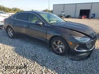 2022 Hyundai Sonata SE with VIN 5NPEG4JA5NH134898, listed as a Copart auction lot 81127545 with 102,568 mi miles and Salvage title. Bid and sale history available at DreamBid. Image 4.