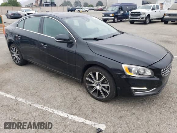 2018 Volvo S60 Inscription с VIN LYV402HK8JB166323, выставлен на аукционе Copart как лот 76267414 с пробегом 145 427 миль миль и Списание • Salvage title. История ставок и продаж доступна на DreamBid. Изображение 4.