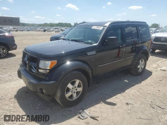 2007 Dodge Nitro R/T with VIN 1D8GT58697W608670, listed as a Copart auction lot 61739665 with 186,641 mi miles and Salvage title. Bid and sale history available at DreamBid. Image 1.