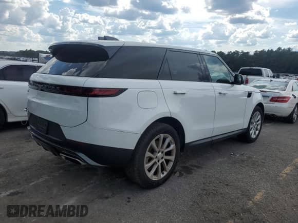 2024 Land Rover Range Rover Sport SE with VIN SAL1P9EU4RA167199, listed as a Copart auction lot 84867165 with 12,737 mi miles and Clean title. Bid and sale history available at DreamBid. Image 3.