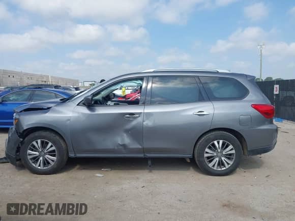 2020 Nissan Pathfinder SL with VIN 5N1DR2CN7LC578833, listed as a IAAI auction lot 42754871 with 101,657 mi miles and . Bid and sale history available at DreamBid. Image 14.