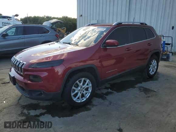 2016 Jeep Cherokee Latitude with VIN 1C4PJMCB3GW117577, listed as a Copart auction lot 70693805 with 114,675 mi miles and Clean title. Bid and sale history available at DreamBid. Image 1.