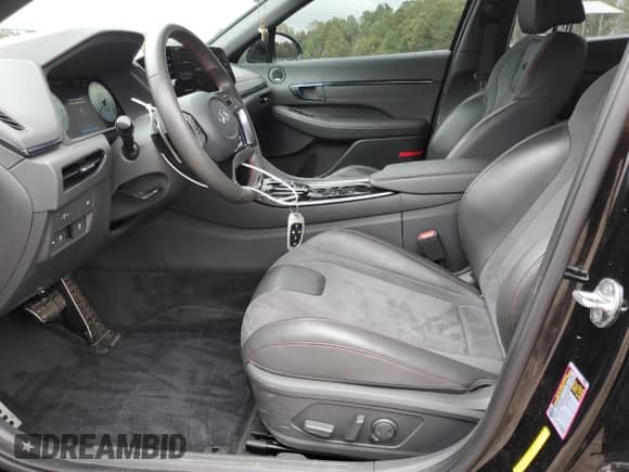 2022 Hyundai Sonata N Line с VIN KMHL14JC1NA219461, выставлен на аукционе Copart как лот 80148225 с пробегом 64 201 миль миль и Списание • Salvage title. История ставок и продаж доступна на DreamBid. Изображение 7.