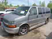 2003 Chevrolet Express Cargo YF7 Upfitter z VIN 1GBFG15T931133910, wystawiony jako IAAI lot #42231852 z przebiegiem 104 198 mil mil oraz . Historia ofert i sprzedaży dostępna na DreamBid. Obrazek 2.