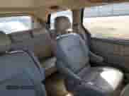 2005 Toyota Sienna XLE z VIN 5TDBA22C95S038095, wystawiony jako Copart lot #84427715 z przebiegiem 201 341 mil mil oraz Czysty tytuł • Clean title. Historia ofert i sprzedaży dostępna na DreamBid. Obrazek 11.