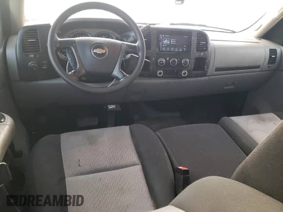 2008 Chevrolet Silverado 2500HD LTZ z VIN 1GCHC23K78F115528, wystawiony jako Copart lot #84056224 z przebiegiem 125 231 mil mil oraz Szkoda całkowita • Salvage title. Historia ofert i sprzedaży dostępna na DreamBid. Obrazek 8.