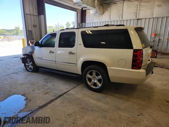 2014 Chevrolet Suburban LTZ with VIN 1GNSKKE72ER152456, listed as a Copart auction lot 69933495 with Not provided miles and Non repairable. Bid and sale history available at DreamBid. Image 3.