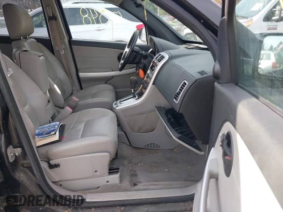 2009 Chevrolet Equinox LTZ z VIN 2CNDL83F196232422, wystawiony jako IAAI lot #41798548 z przebiegiem 124 500 mil mil oraz . Historia ofert i sprzedaży dostępna na DreamBid. Obrazek 5.