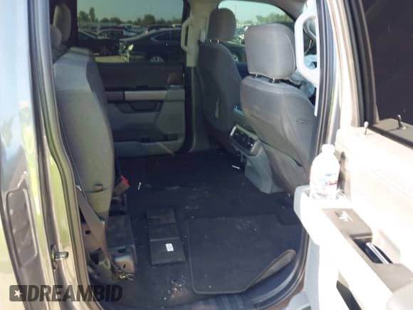 2021 Ford F-150 XL с VIN 1FTEW1CB8MFA73885, выставлен на аукционе IAAI как лот 43122913 с пробегом 70 047 миль миль и . История ставок и продаж доступна на DreamBid. Изображение 8.