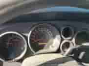 2012 Toyota Tundra z VIN 5TFRU5F17CX027376, wystawiony jako Copart lot #55213385 z przebiegiem 286 149 mil mil oraz Szkoda całkowita • Salvage title. Historia ofert i sprzedaży dostępna na DreamBid. Obrazek 9.