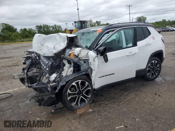 2022 Jeep Compass Limited with VIN 3C4NJDCB8NT111137, listed as a Copart auction lot 69789375 with Not provided miles and Non repairable. Bid and sale history available at DreamBid. Image 1.