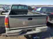 2000 Chevrolet Silverado 1500 LS with VIN 1GCEC14T3YE281264, listed as a Copart auction lot 42632875 with 209,374 mi miles and Salvage title. Bid and sale history available at DreamBid. Image 6.