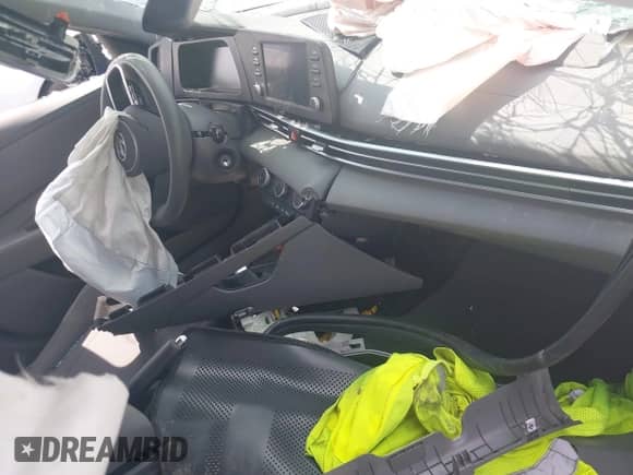 2025 Hyundai Elantra SE with VIN KMHLL4DG0SU937893, listed as a IAAI auction lot 43105533 with 17,351 mi miles and . Bid and sale history available at DreamBid. Image 5.