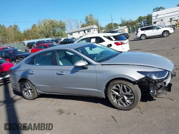 2023 Hyundai Sonata SEL with VIN KMHL64JA6PA330171, listed as a IAAI auction lot 43404142 with 12,785 mi miles and . Bid and sale history available at DreamBid. Image 13.
