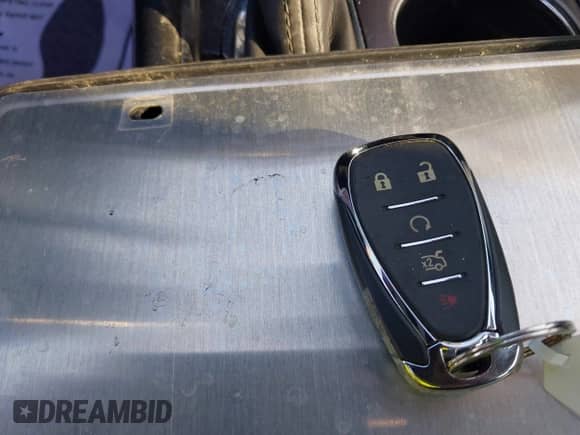 2018 Chevrolet Malibu LT с VIN 1G1ZD5ST8JF235320, выставлен на аукционе IAAI как лот 43482165 с пробегом 69 975 миль миль и . История ставок и продаж доступна на DreamBid. Изображение 11.