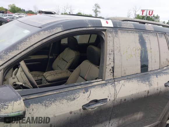 2025 Chevrolet Traverse AWD RS с VIN 1GNEVLRS3SJ162335, выставлен на аукционе IAAI как лот 42997751 с пробегом Не указан миль и . История ставок и продаж доступна на DreamBid. Изображение 12.