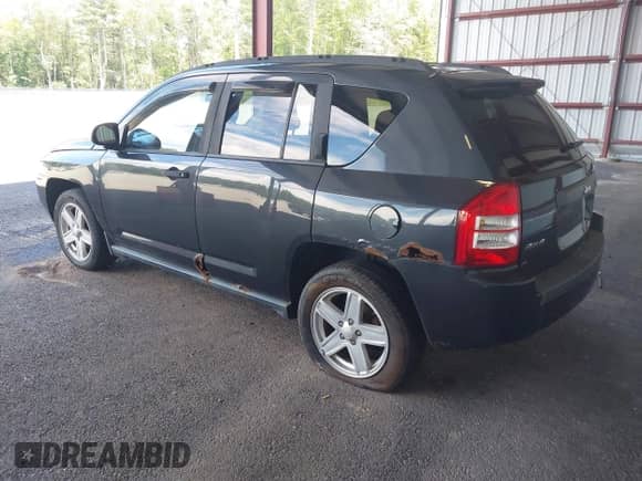 2010 Jeep Compass Latitude с VIN 1J4NF1FB7AD646529, выставлен на аукционе IAAI как лот 42769907 с пробегом 149 759 миль миль и . История ставок и продаж доступна на DreamBid. Изображение 3.