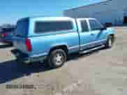 1996 GMC Sierra 1500 z VIN 2GTEC19M9T1527701, wystawiony jako IAAI lot #43289683 z przebiegiem 297 195 mil mil oraz . Historia ofert i sprzedaży dostępna na DreamBid. Obrazek 4.