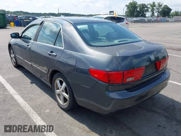 2005 Honda Accord EX with VIN 1HGCM56705A120970, listed as a IAAI auction lot 42766135 with 209,572 mi miles and . Bid and sale history available at DreamBid. Image 3.