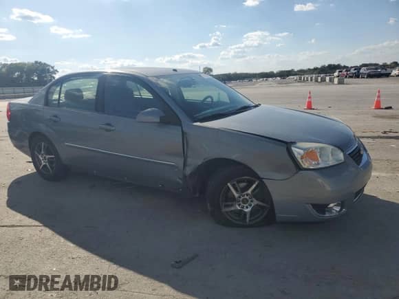 2007 Chevrolet Malibu 2LT z VIN 1G1ZT58N07F132655, wystawiony jako Copart lot #72165994 z przebiegiem 197 674 mil mil oraz Szkoda całkowita • Salvage title. Historia ofert i sprzedaży dostępna na DreamBid. Obrazek 4.