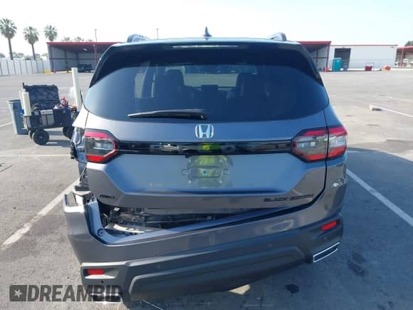 2025 Honda Pilot Black Edition с VIN 5FNYG1H97SB103086, выставлен на аукционе IAAI как лот 42401811 с пробегом 2 522 миль миль и . История ставок и продаж доступна на DreamBid. Изображение 17.