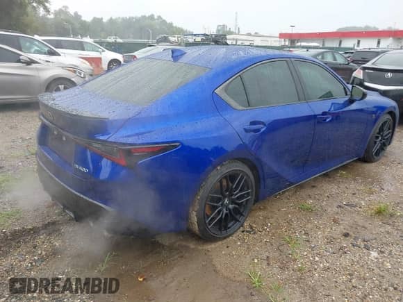 2024 Lexus IS 500 F Sport Performance z VIN JTHAP1D21R5006406, wystawiony jako IAAI lot #42942550 z przebiegiem 8 675 mil mil oraz . Historia ofert i sprzedaży dostępna na DreamBid. Obrazek 4.