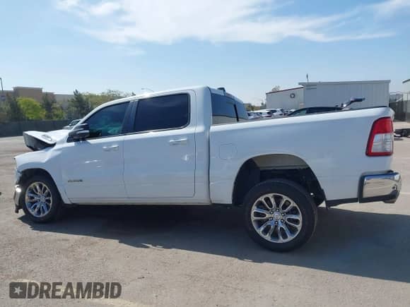 2020 Ram 1500 Lone Star z VIN 1C6RREFT6LN100386, wystawiony jako IAAI lot #42087691 z przebiegiem 107 559 mil mil oraz . Historia ofert i sprzedaży dostępna na DreamBid. Obrazek 14.
