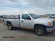 2011 GMC Sierra 1500 Work Truck z VIN 1GTN2TEX6BZ154914, wystawiony jako IAAI lot #42075009 z przebiegiem 83 968 mil mil oraz . Historia ofert i sprzedaży dostępna na DreamBid. Obrazek 13.