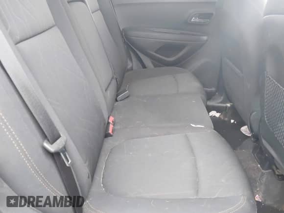 2017 Chevrolet Trax LT z VIN 3GNCJPSB7HL290616, wystawiony jako IAAI lot #43080564 z przebiegiem 131 757 mil mil oraz . Historia ofert i sprzedaży dostępna na DreamBid. Obrazek 8.