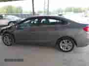 2019 Chevrolet Cruze LT с VIN 1G1BE5SM2K7133773, выставлен на аукционе IAAI как лот 43041002 с пробегом 71 161 миль миль и . История ставок и продаж доступна на DreamBid. Изображение 14.