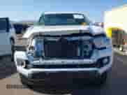 2021 Toyota Tacoma SR5 z VIN 3TMDZ5BN4MM111750, wystawiony jako IAAI lot #41981638 z przebiegiem 26 030 mil mil oraz . Historia ofert i sprzedaży dostępna na DreamBid. Obrazek 13.