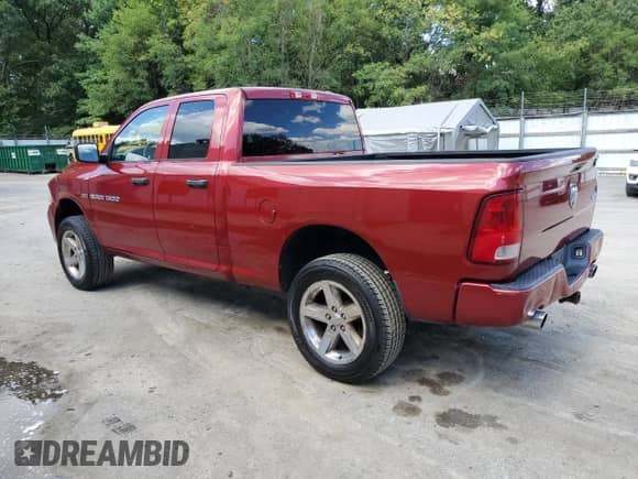 2012 Ram 1500 Express z VIN 1C6RD7FT0CS204609, wystawiony jako Copart lot #71011685 z przebiegiem 198 894 mil mil oraz Czysty tytuł • Clean title. Historia ofert i sprzedaży dostępna na DreamBid. Obrazek 2.