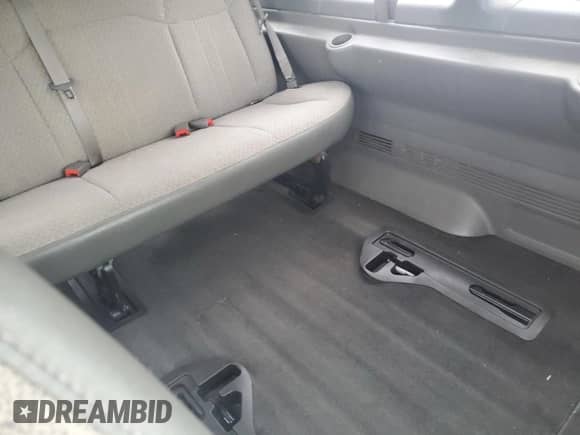 2014 Chevrolet Express Passenger LT с VIN 1GAZGYFG9E1207695, выставлен на аукционе Copart как лот 62146754 с пробегом 108 836 миль миль и Списание • Salvage title. История ставок и продаж доступна на DreamBid. Изображение 11.