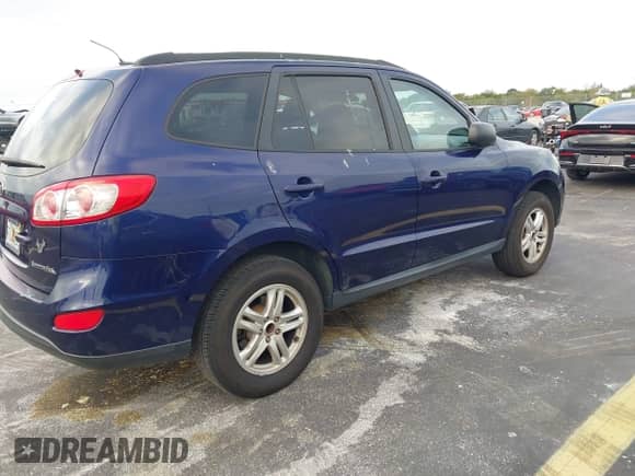 2010 Hyundai Santa Fe GLS z VIN 5NMSG3AB4AH388292, wystawiony jako IAAI lot #43460660 z przebiegiem 182 815 mil mil oraz . Historia ofert i sprzedaży dostępna na DreamBid. Obrazek 4.