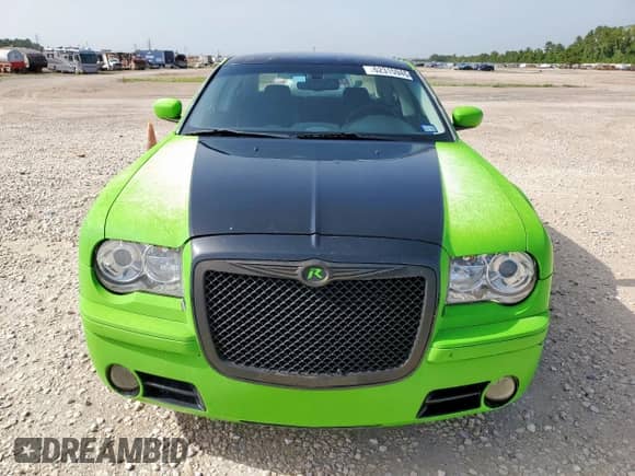 2009 Chrysler 300 C Hemi с VIN 2C3KA63T89H572011, выставлен на аукционе Copart как лот 62315945 с пробегом 97 278 миль миль и Чистый • Clean title. История ставок и продаж доступна на DreamBid. Изображение 5.