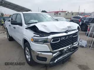 2025 Ram 1500 Big Horn с VIN 1C6RREFG1SN504598, выставлен на аукционе IAAI как лот 42380514 с пробегом 7 657 миль миль и . История ставок и продаж доступна на DreamBid. Изображение 1.