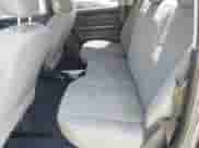 2018 Ram 1500 Express z VIN 1C6RR6KT7JS350875, wystawiony jako IAAI lot #42259123 z przebiegiem 138 116 mil mil oraz . Historia ofert i sprzedaży dostępna na DreamBid. Obrazek 8.