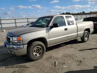 2003 GMC Sierra 1500 SLE z VIN 2GTEK19V831265505, wystawiony jako Copart lot #79110744 z przebiegiem 251 425 mil mil oraz Czysty tytuł • Clean title. Historia ofert i sprzedaży dostępna na DreamBid. Obrazek 1.