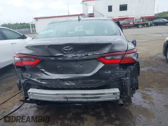 2023 Toyota Camry LE z VIN 4T1C11AK3PU141255, wystawiony jako IAAI lot #42938395 z przebiegiem 59 258 mil mil oraz . Historia ofert i sprzedaży dostępna na DreamBid. Obrazek 17.