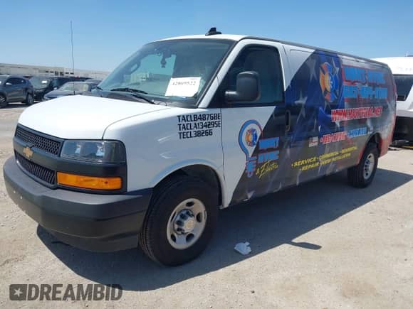 2024 Chevrolet Express Cargo с VIN 1GCWGBFP1R1246391, выставлен на аукционе IAAI как лот 42869522 с пробегом 7 030 миль миль и . История ставок и продаж доступна на DreamBid. Изображение 2.